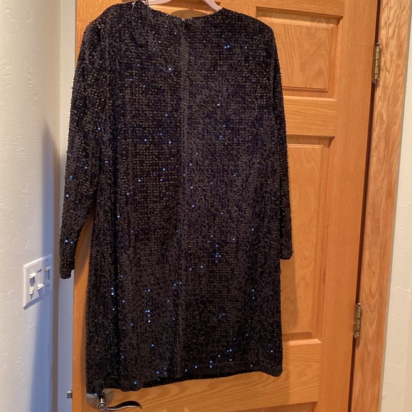 Gorgeous, fancy below the knees black sequins, long sleeve dress - Picture 3 of 5